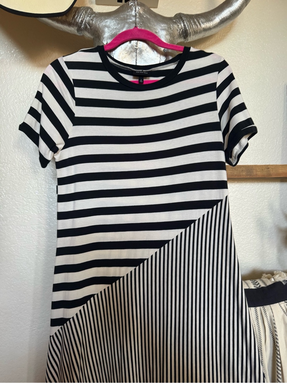 Who What Wear Black and White small Striped Short-Sleeve High-Low Dress - Picture 4 of 9